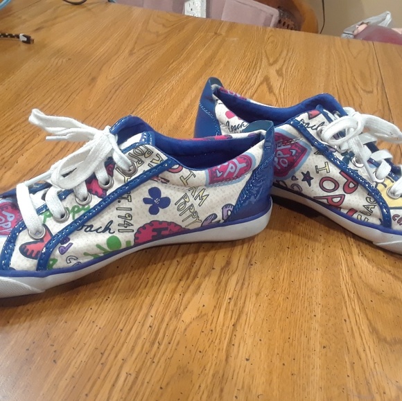 Size 7 1/2 Coach Low Tops - Picture 2 of 4
